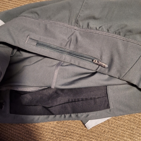 Under armour heat gear shorts - Picture 4 of 4